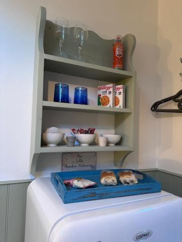 The Little Garden Hideaway With Stunning Sea Views And Garden Bed & Breakfast Holyhead Exterior foto